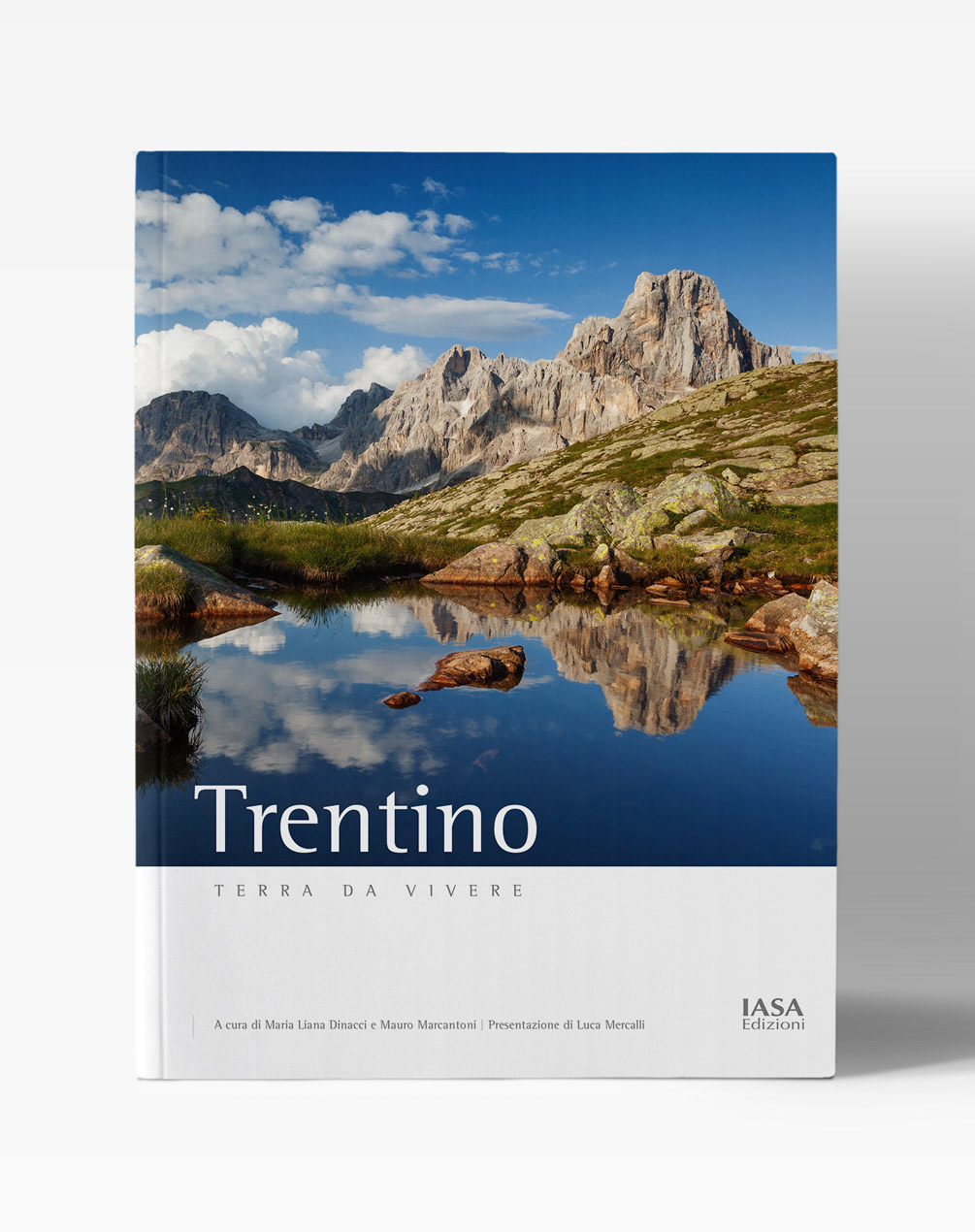 Copertina del libro "Trentino - Terra da vivere"